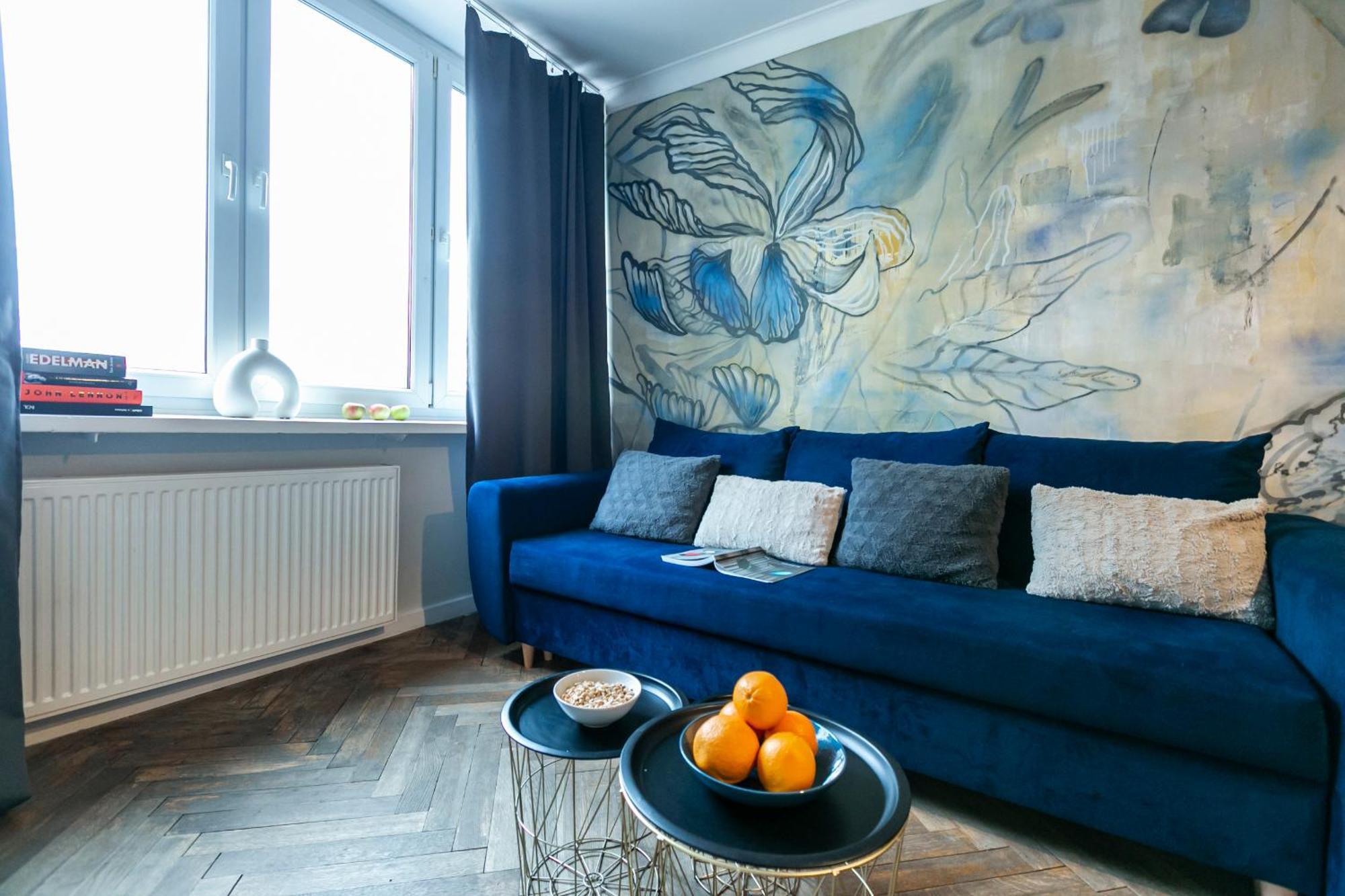 Apartment Nowogrodzka 78: With Smart Tv Near Lindleya Hospital Warsaw
