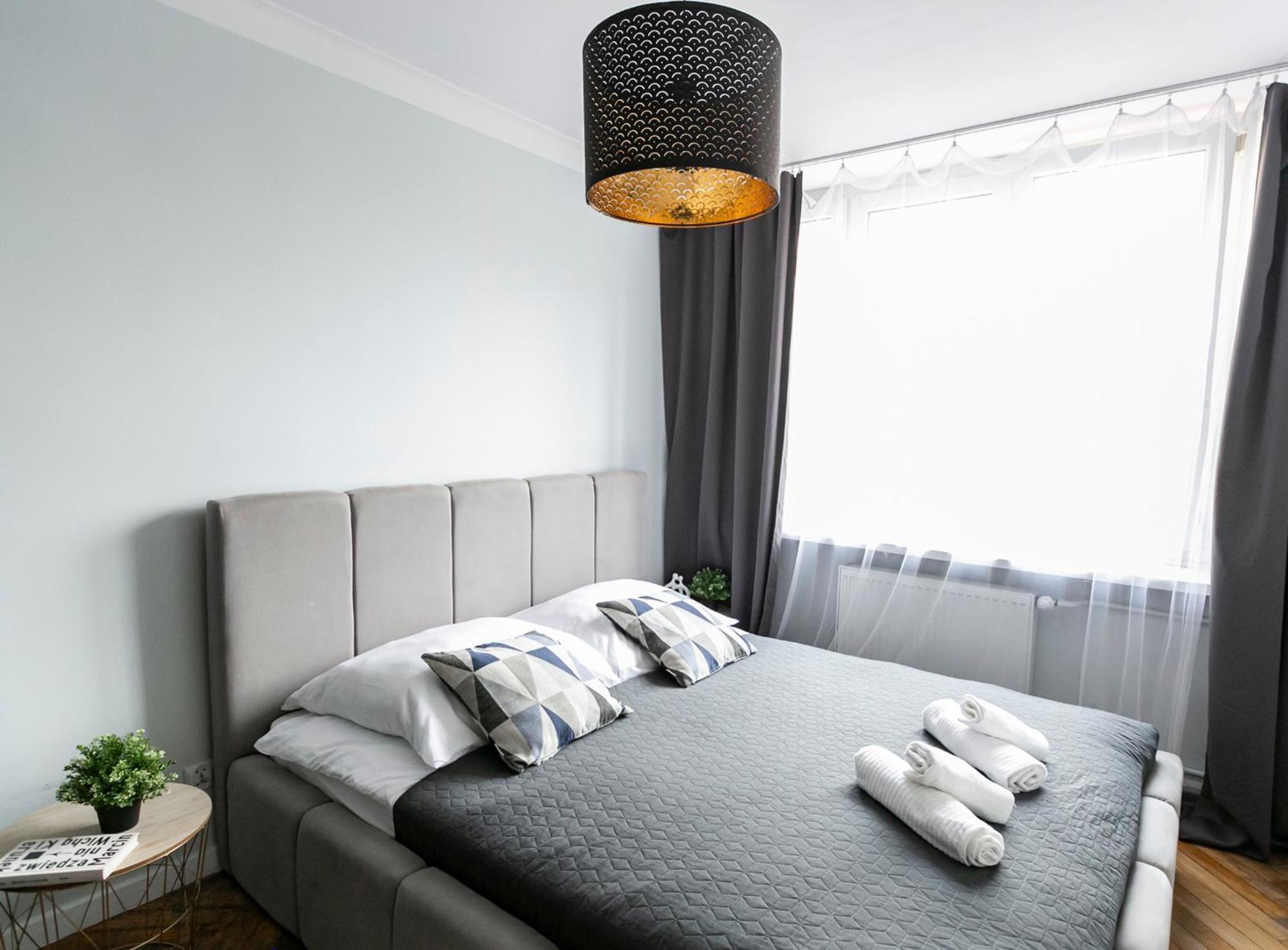 Apartment Nowogrodzka 78: With Smart Tv Near Lindleya Hospital Warsaw
